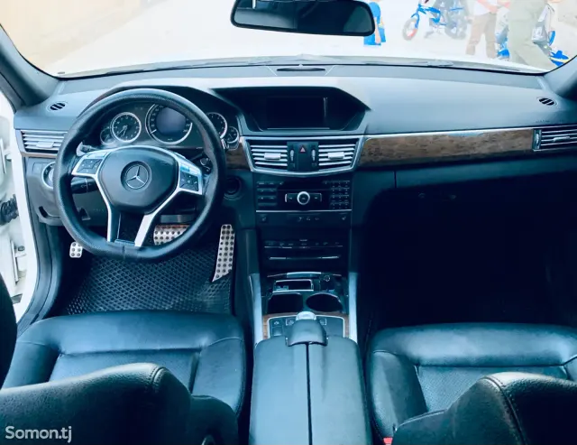 Mercedes-Benz E class 2012 · 2.0 AT