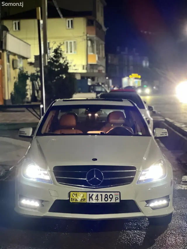 Mercedes-Benz C class 2012 · 3.0 AT