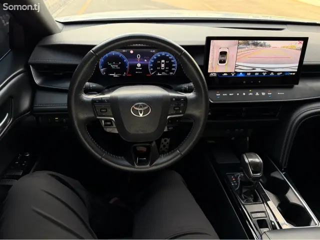 Toyota Camry 2025 · 2.0 AT