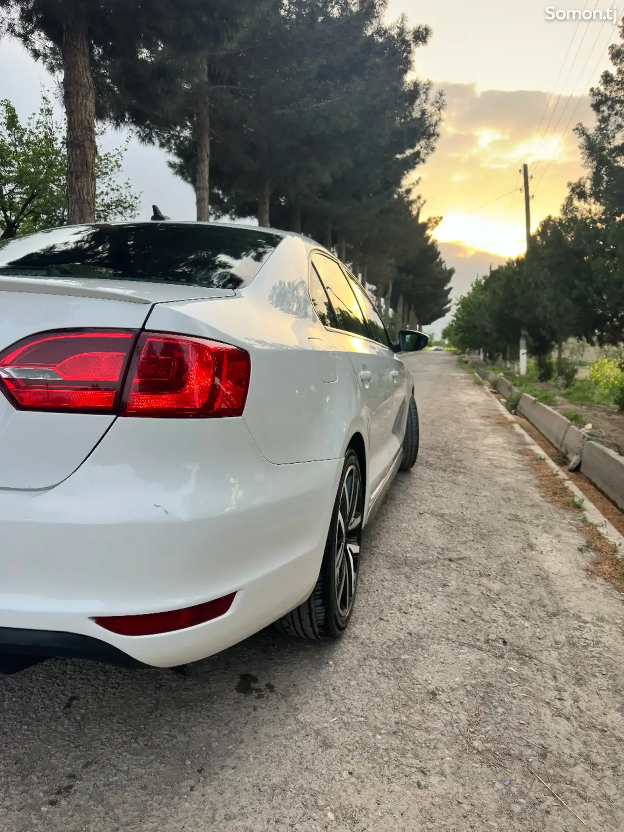 Volkswagen Jetta 2012 · 2.0 AT