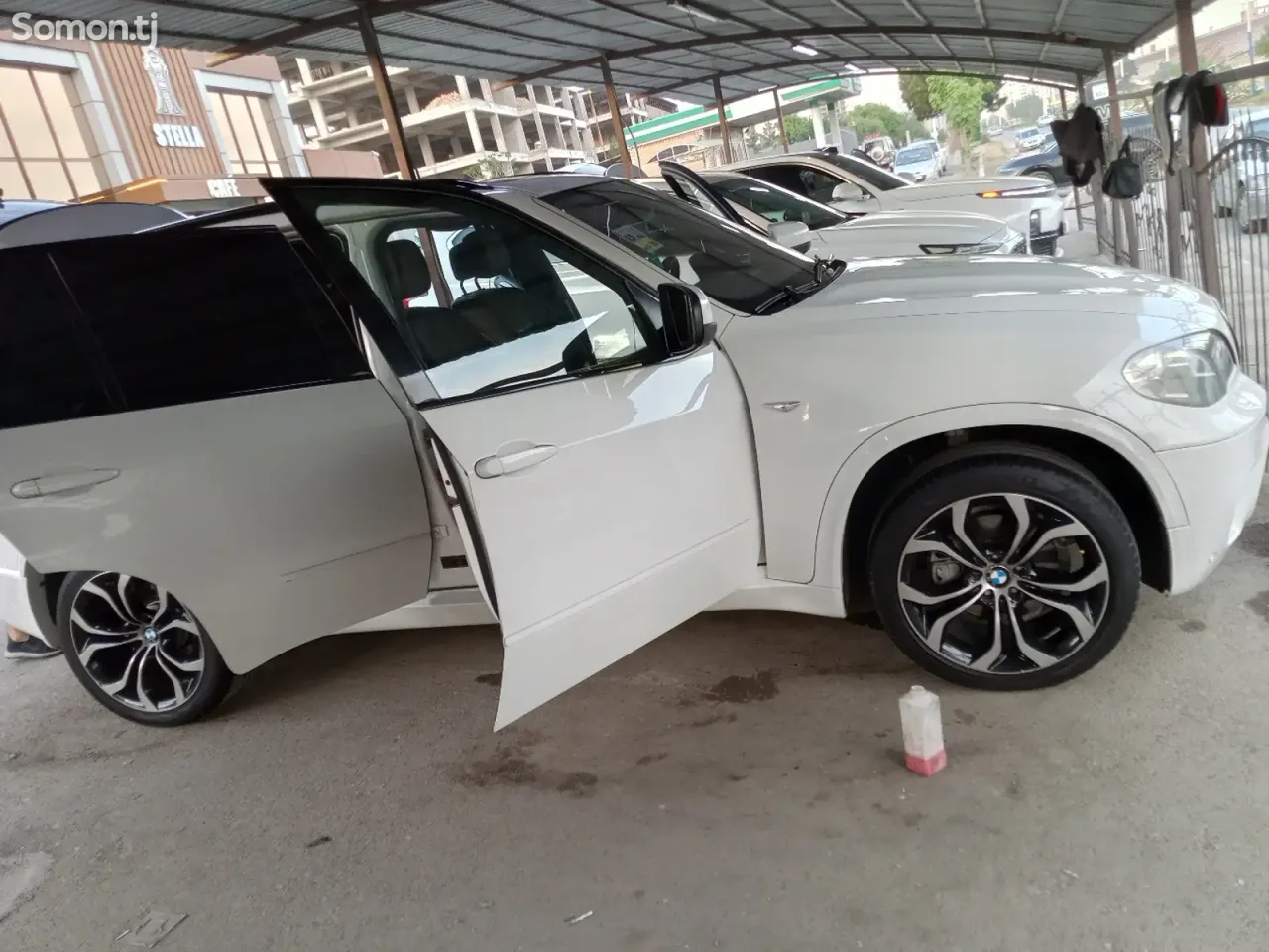BMW X5 M 2011 · 3.0 AT