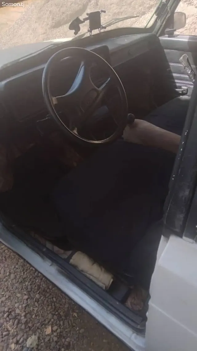 Lada (ВАЗ) 2107 1999 · 1.6 MT