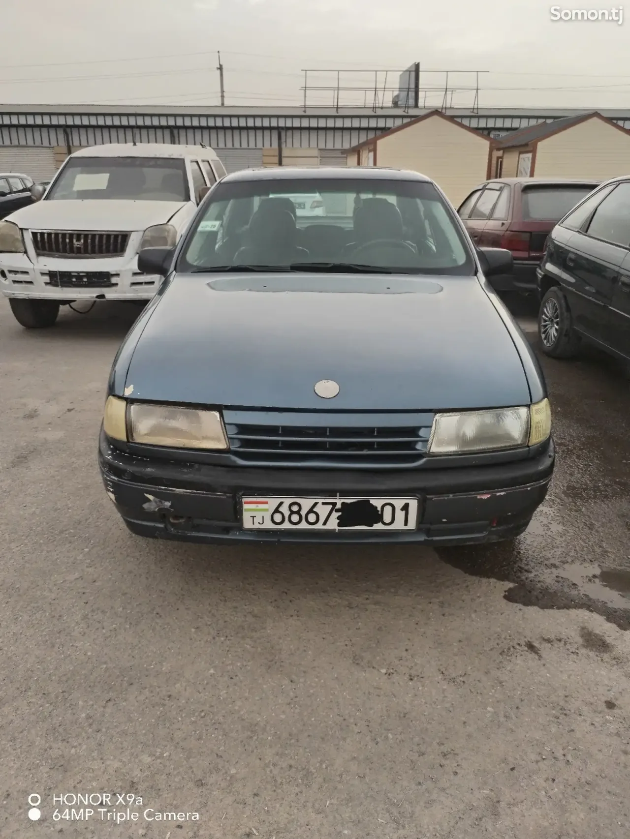 Opel Vectra A 1990 · 1.8 MT