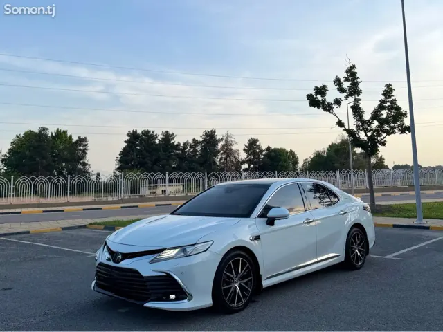 Toyota Camry 2018 · 3.5 AT