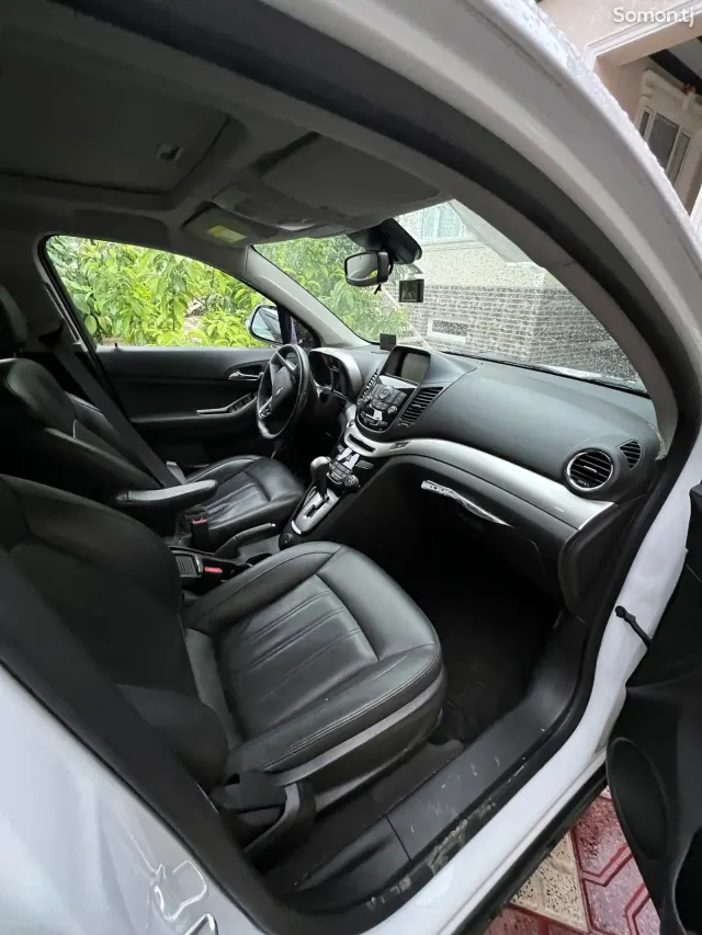 Chevrolet Orlando 2015 · 2.0 AT