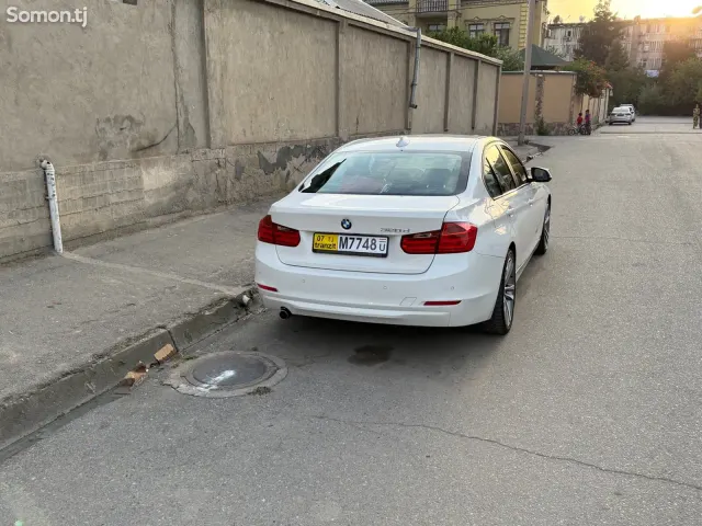BMW 3 series 2013 · 2.0 AT