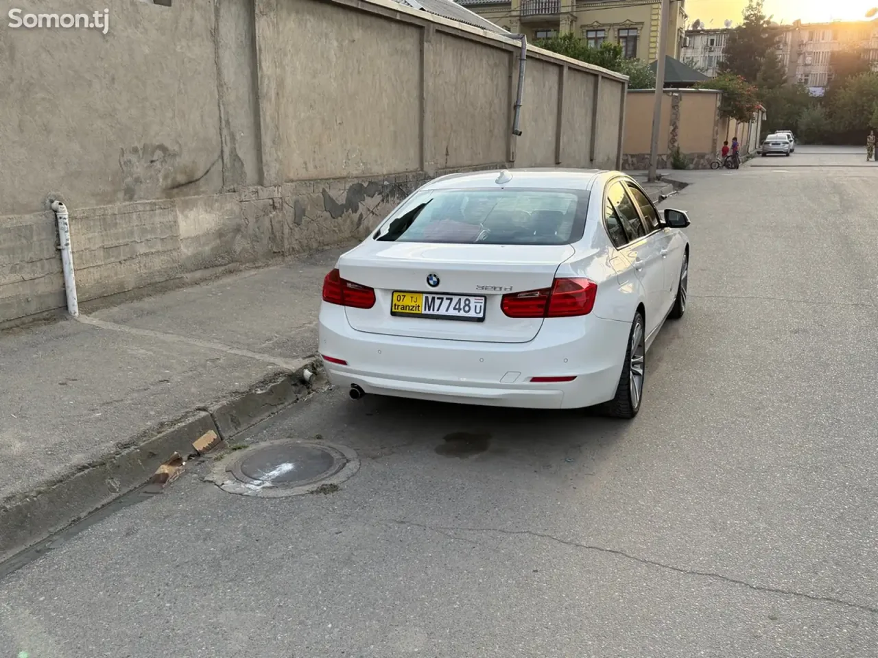 BMW 3 series 2013 · 2.0 AT