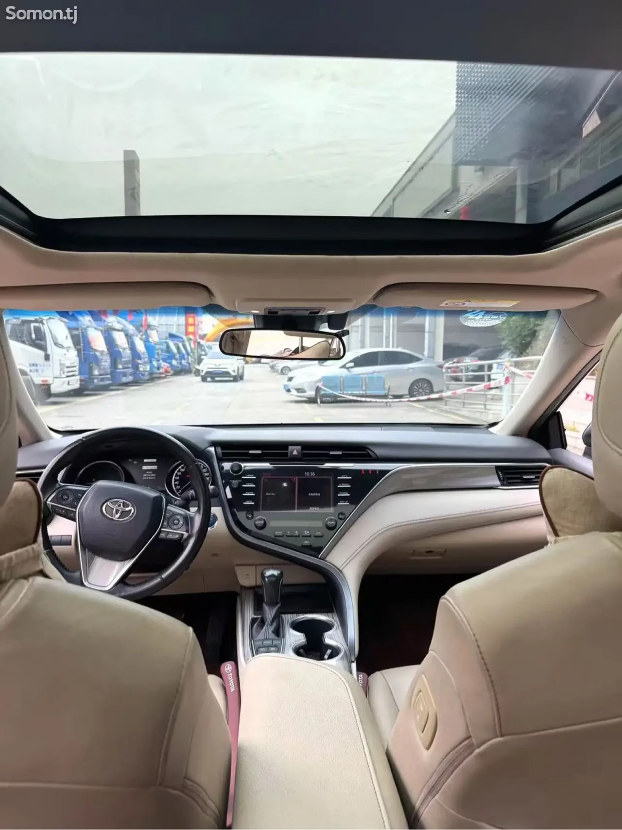Toyota Camry 2018 · 2.5 AT