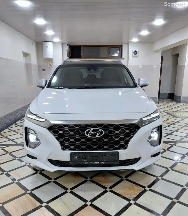 Hyundai Santa Fe 2018 · 2.2 AT