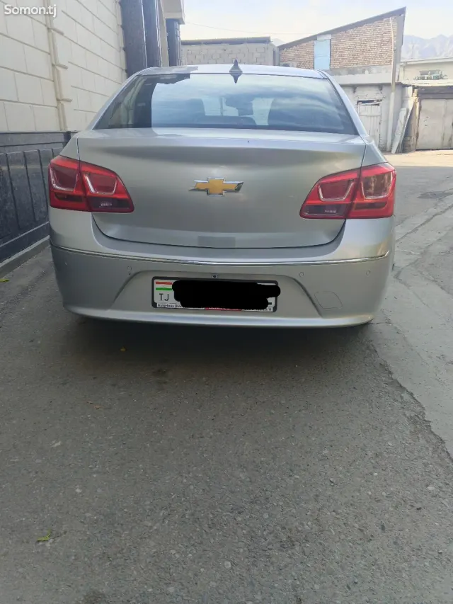 Chevrolet Cruze 2015 · 1.8 AT