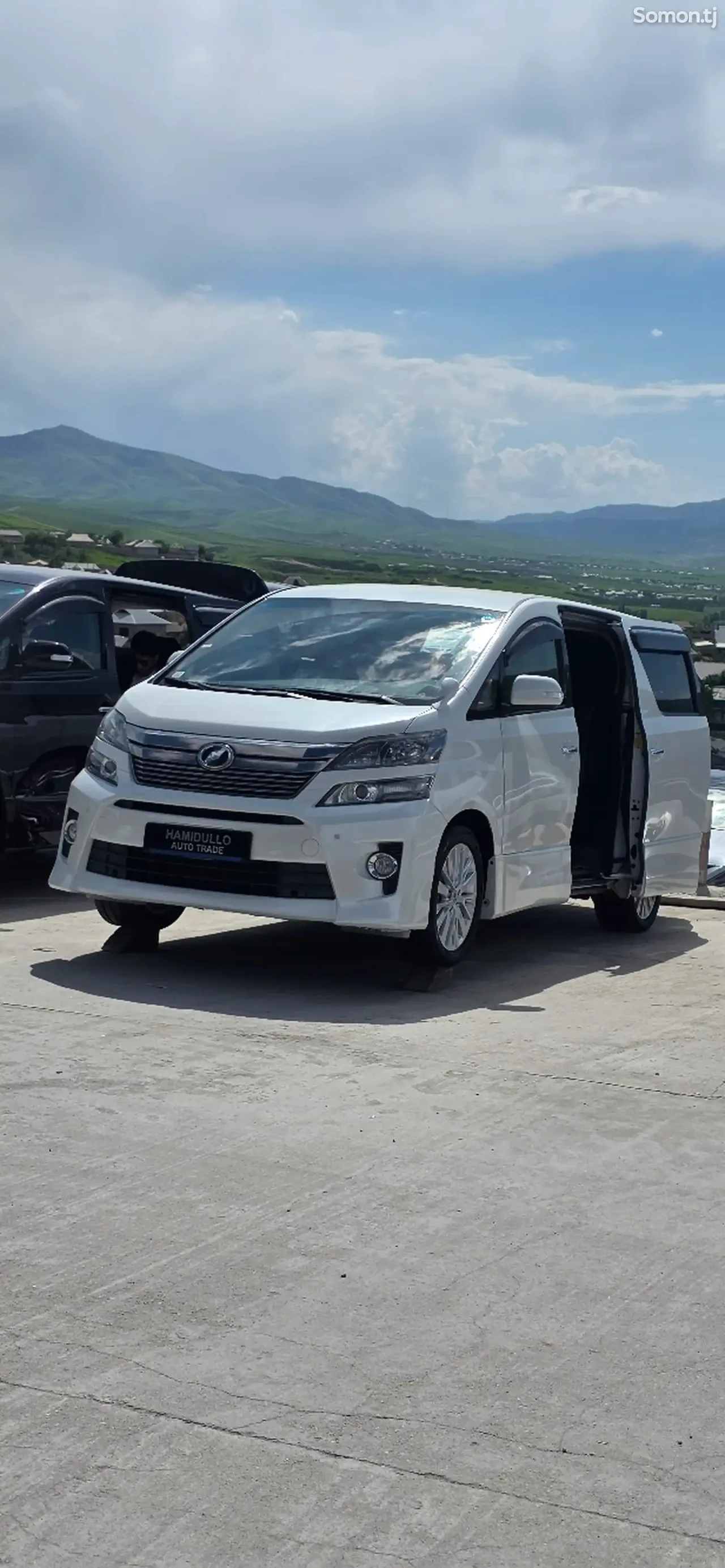 Toyota Vellfire 2014 · 2.4 AT