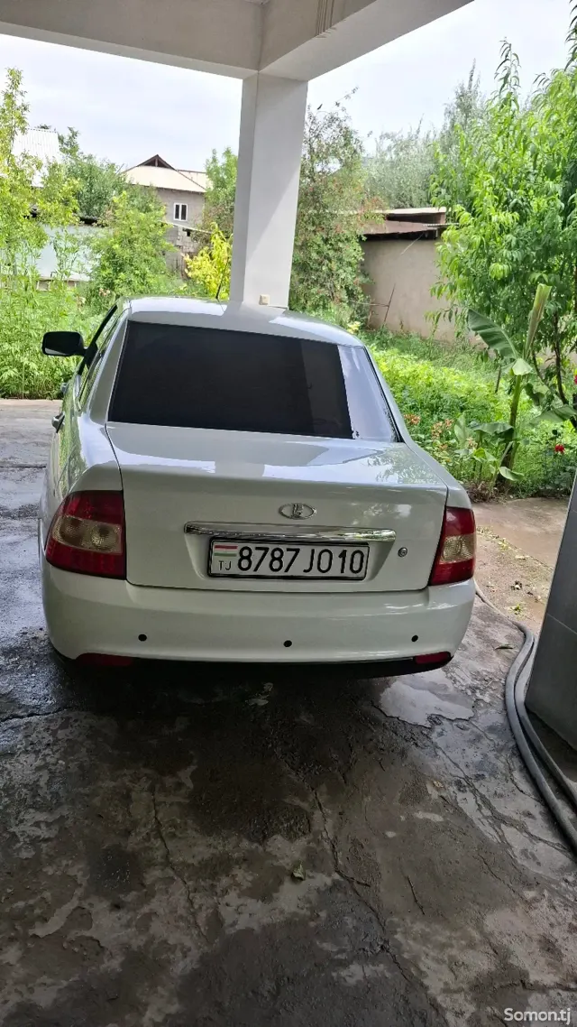 Lada (ВАЗ) Priora 2013 · 1.6 MT