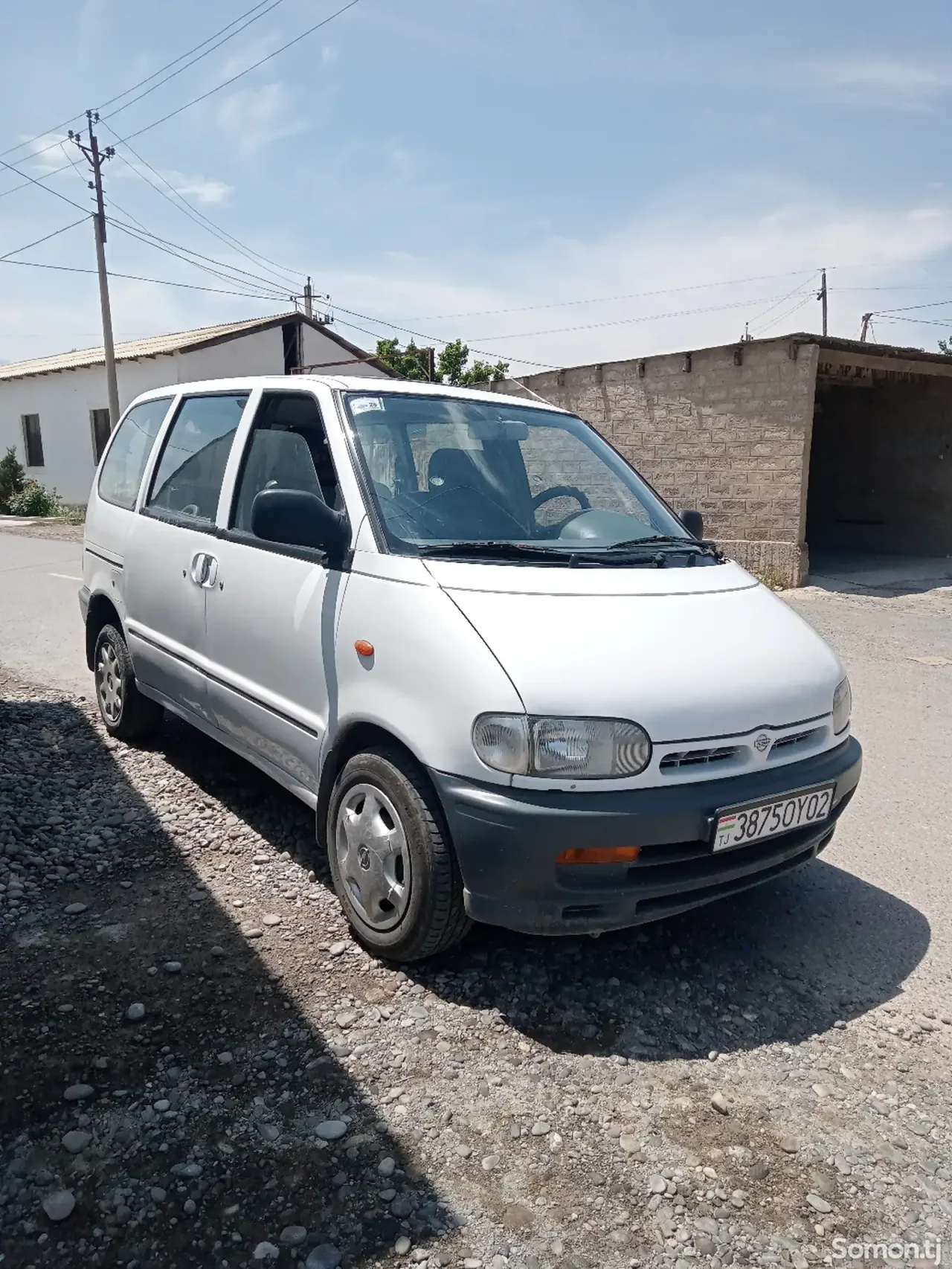 Nissan Serena 1995 · 1.8 MT