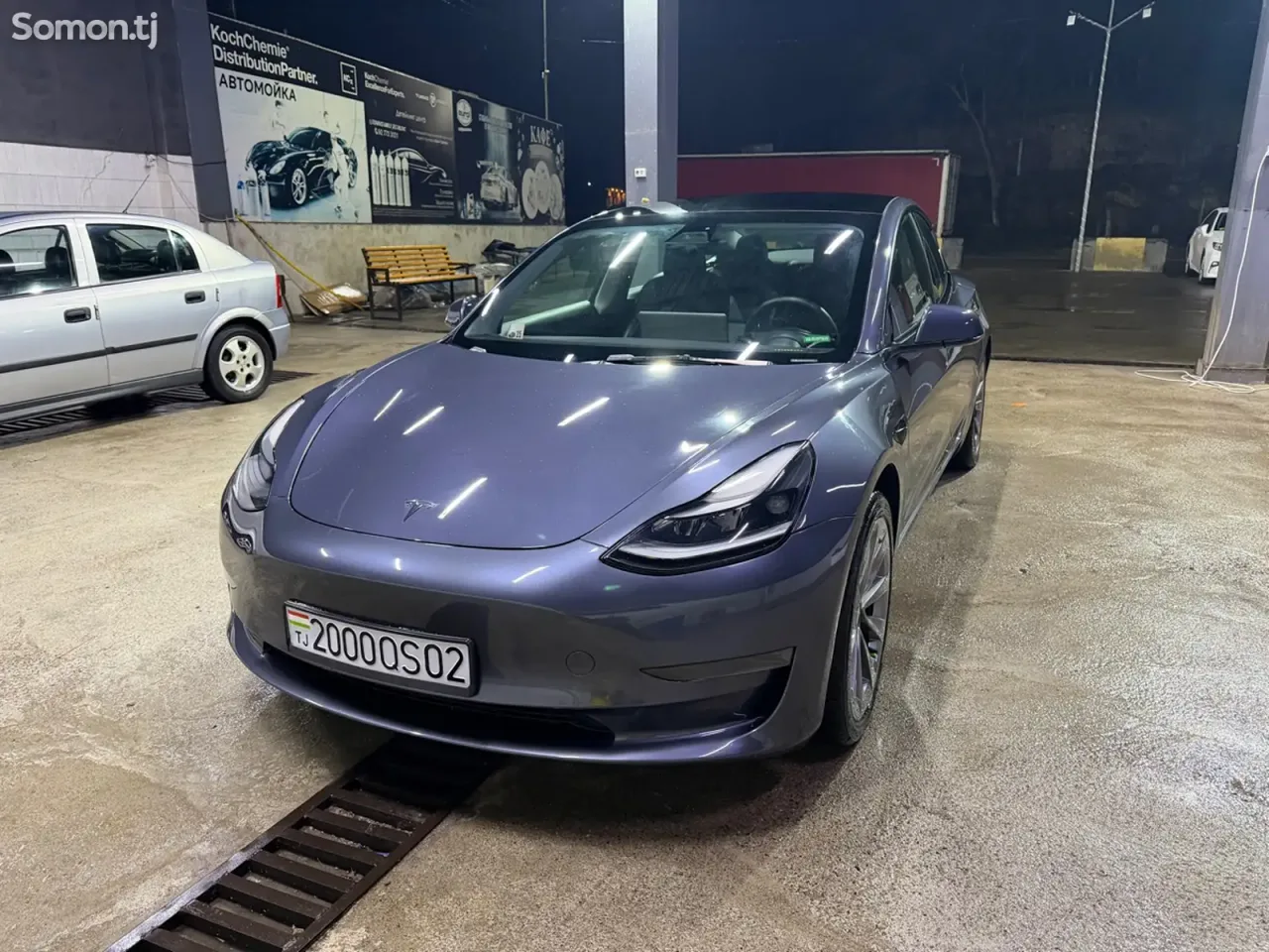 Tesla Model 3 2023 · AT
