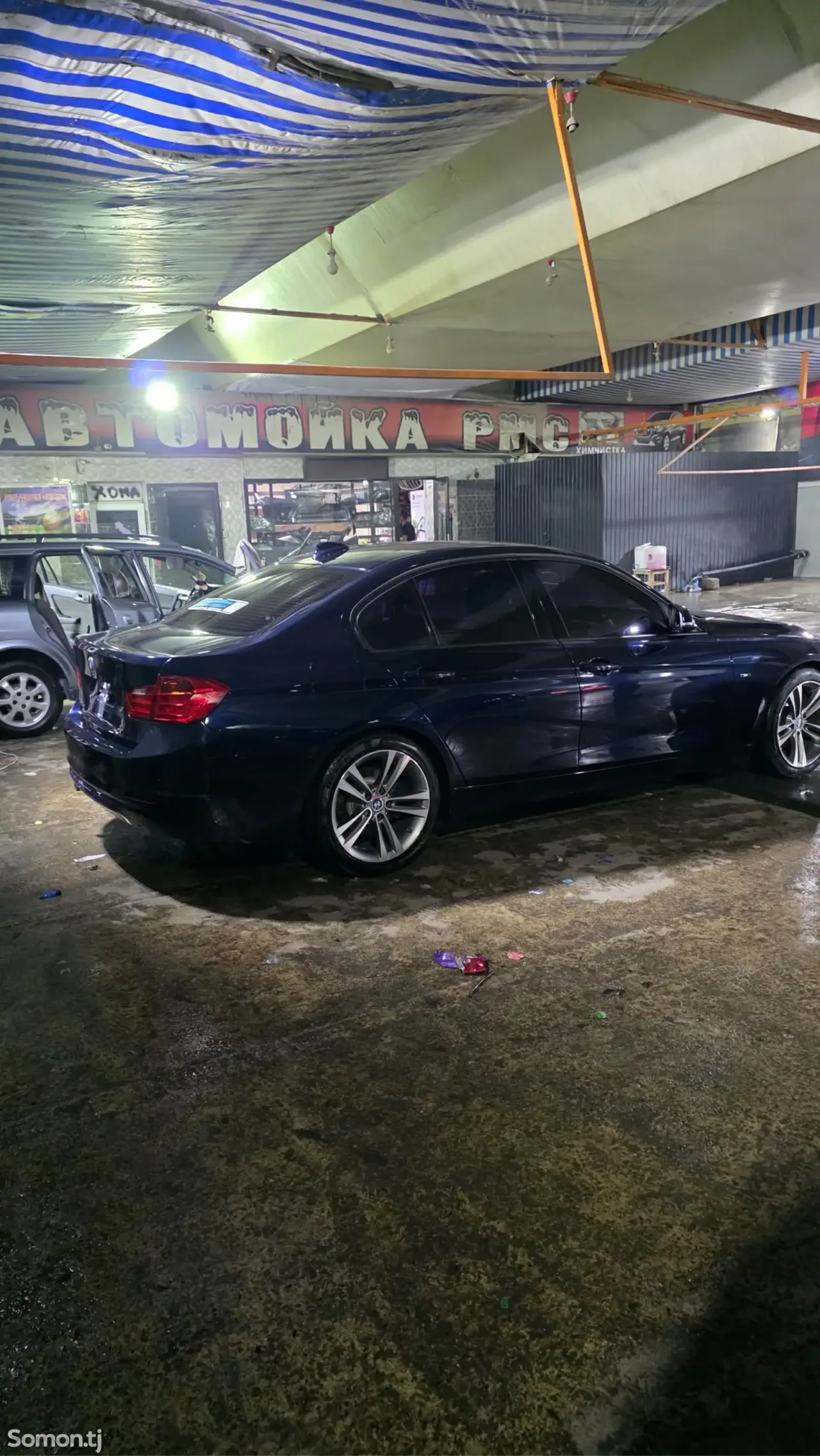 BMW 3 series 2015 · 2.0 AT