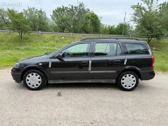 Opel Astra G 1999 · 1.6 MT