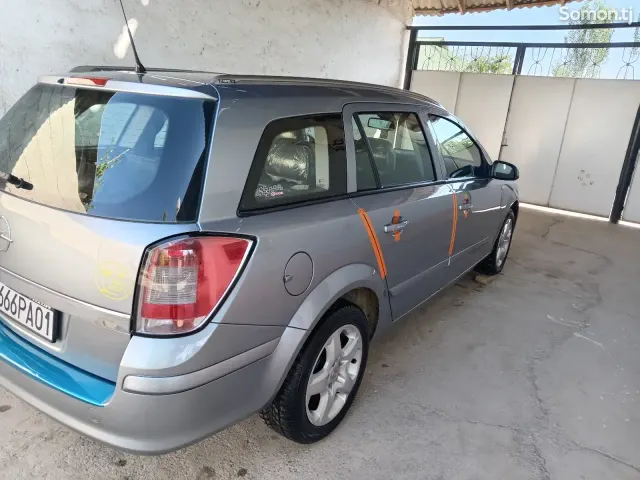 Opel Astra H 2008 · 1.8 AT