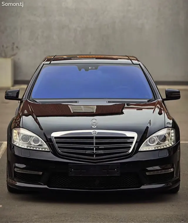 Mercedes-Benz S class 2012 · 6.3 AT