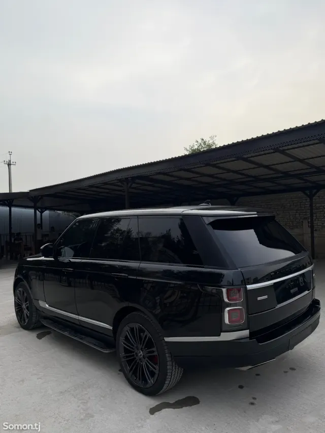 Land Rover Vogue 2016 · 5.0 AT