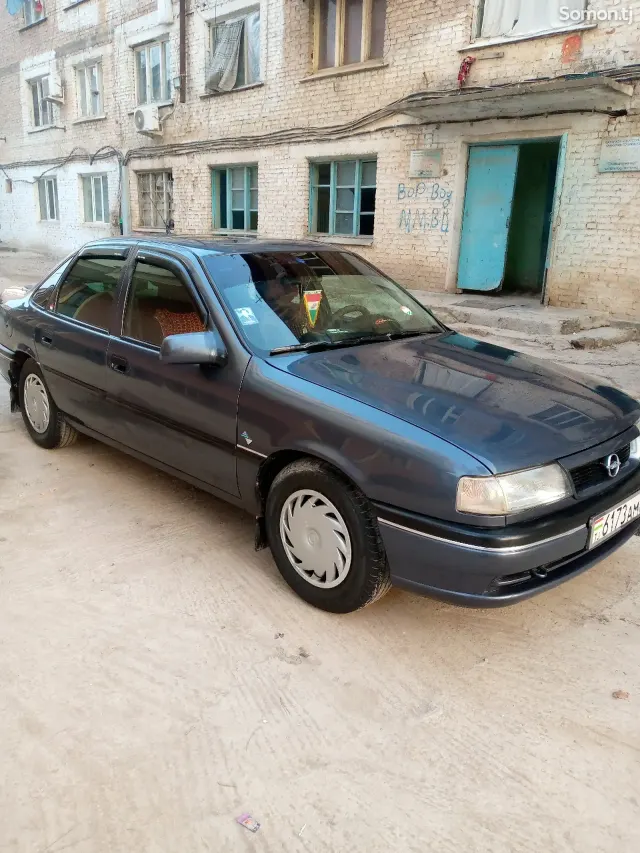Opel Vectra A 1995 · 1.6 MT