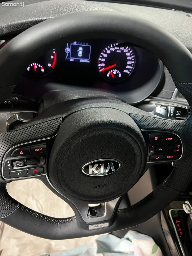 Kia K5 2015 · 2.0 AT