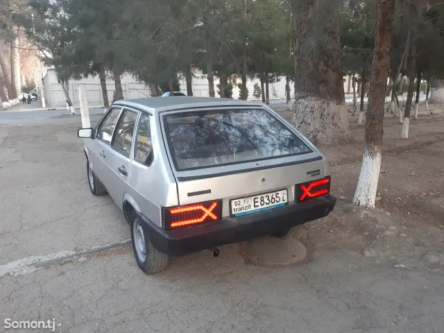 Lada (ВАЗ) 2109 1991 · 1.5 MT