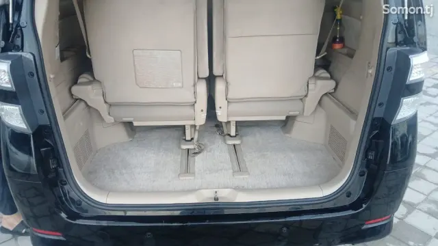Toyota Vellfire 2014 · 2.4 AT