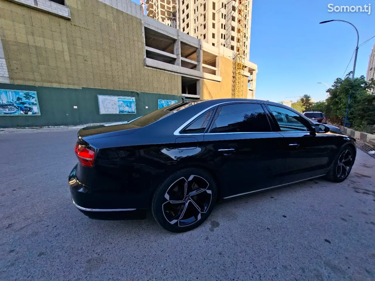 Audi A8 2016 · 2.3 AT