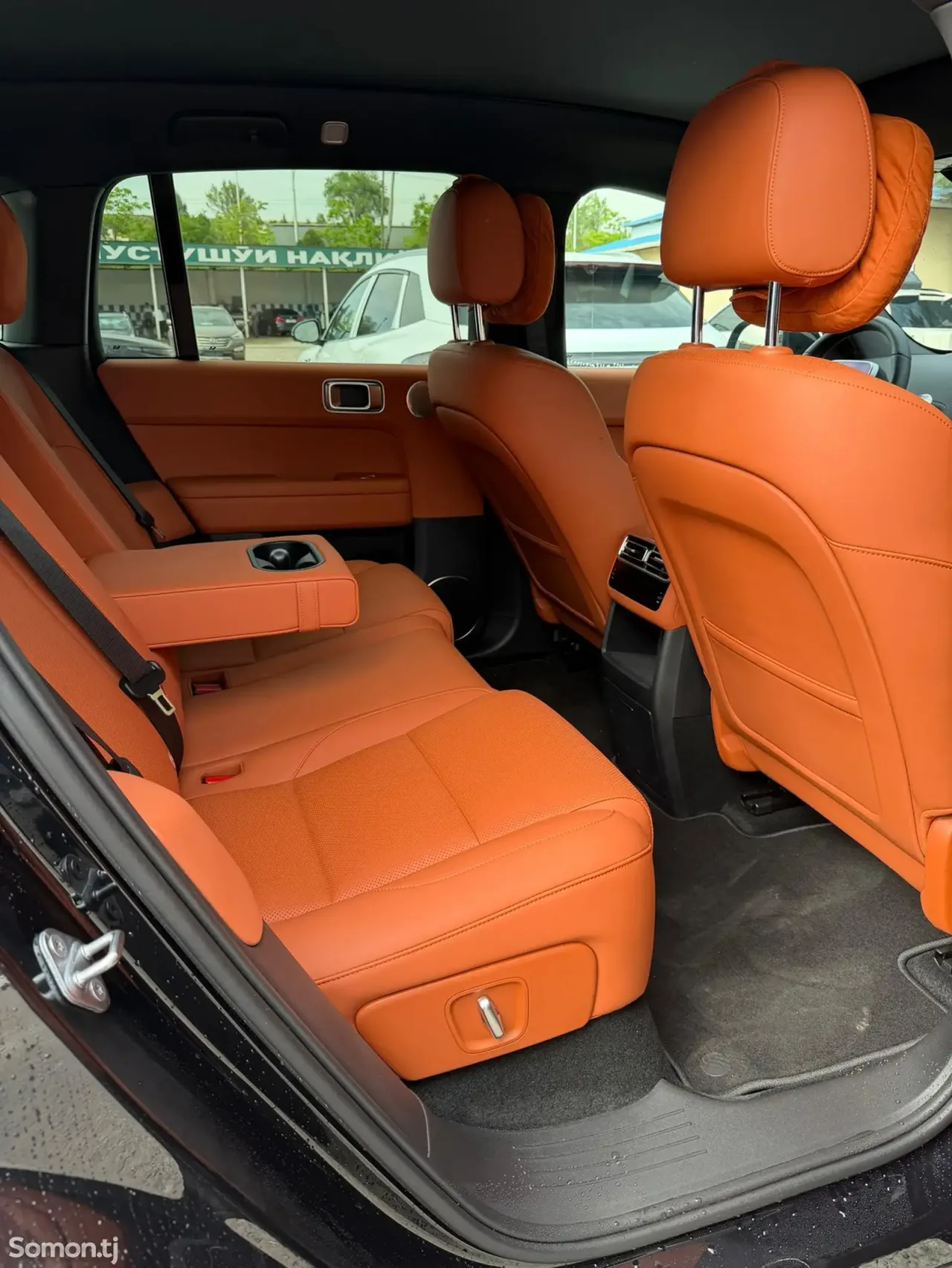 Li Auto (Lixiang) L6 2025 · AT