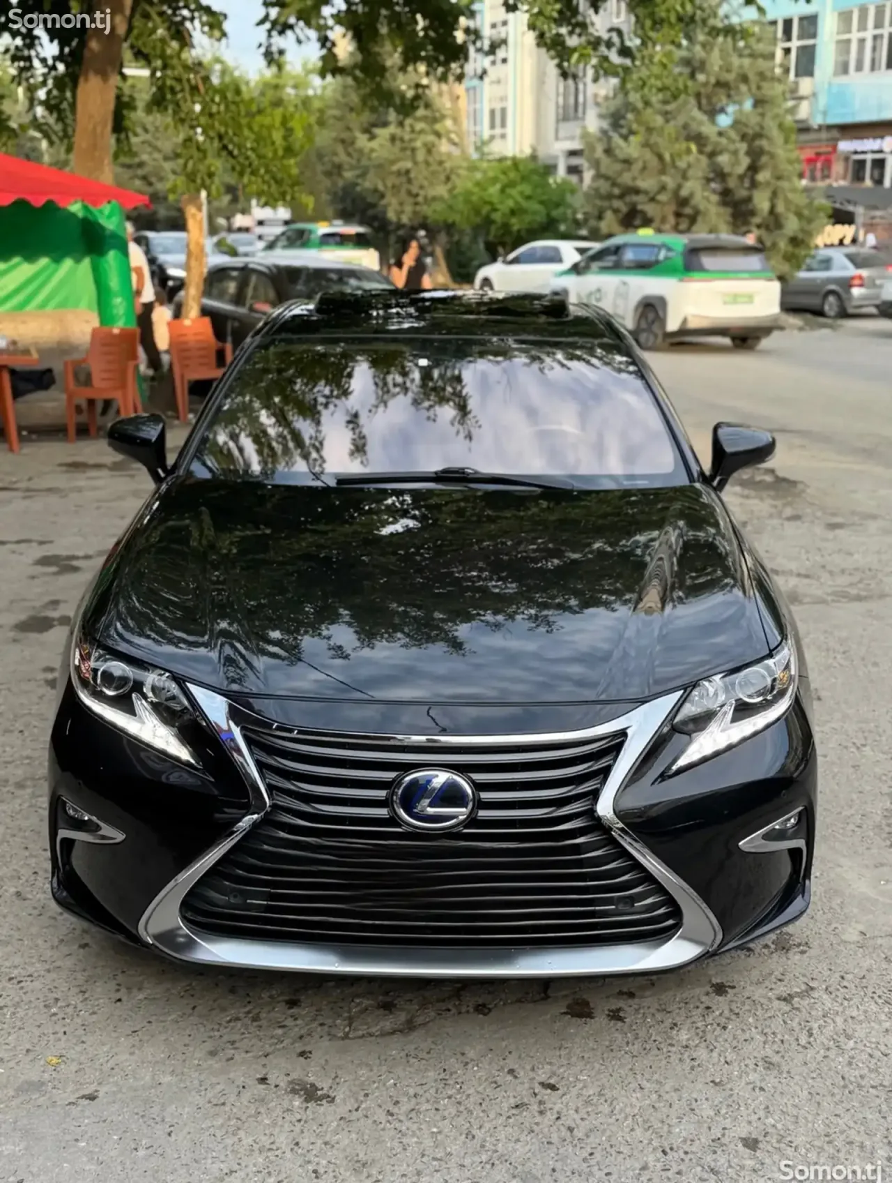 Lexus ES series 2017 · 3.0 AT