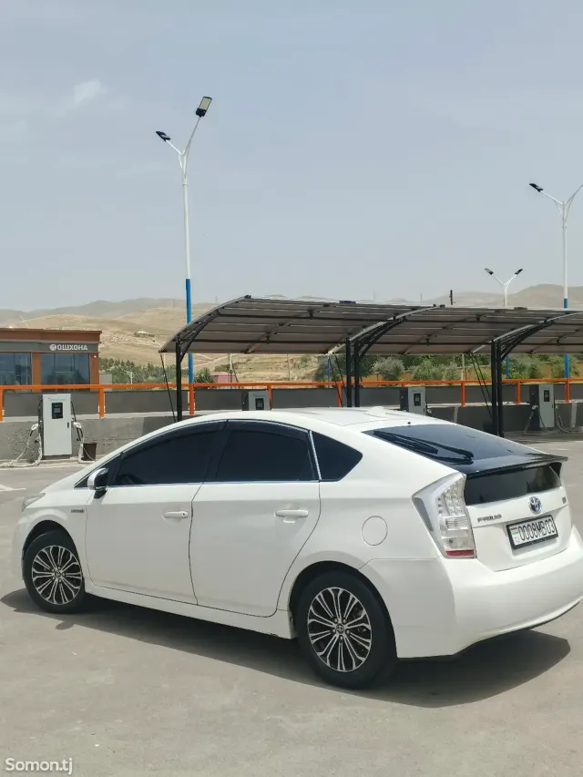 Toyota Prius 2010 · 1.8 AMT