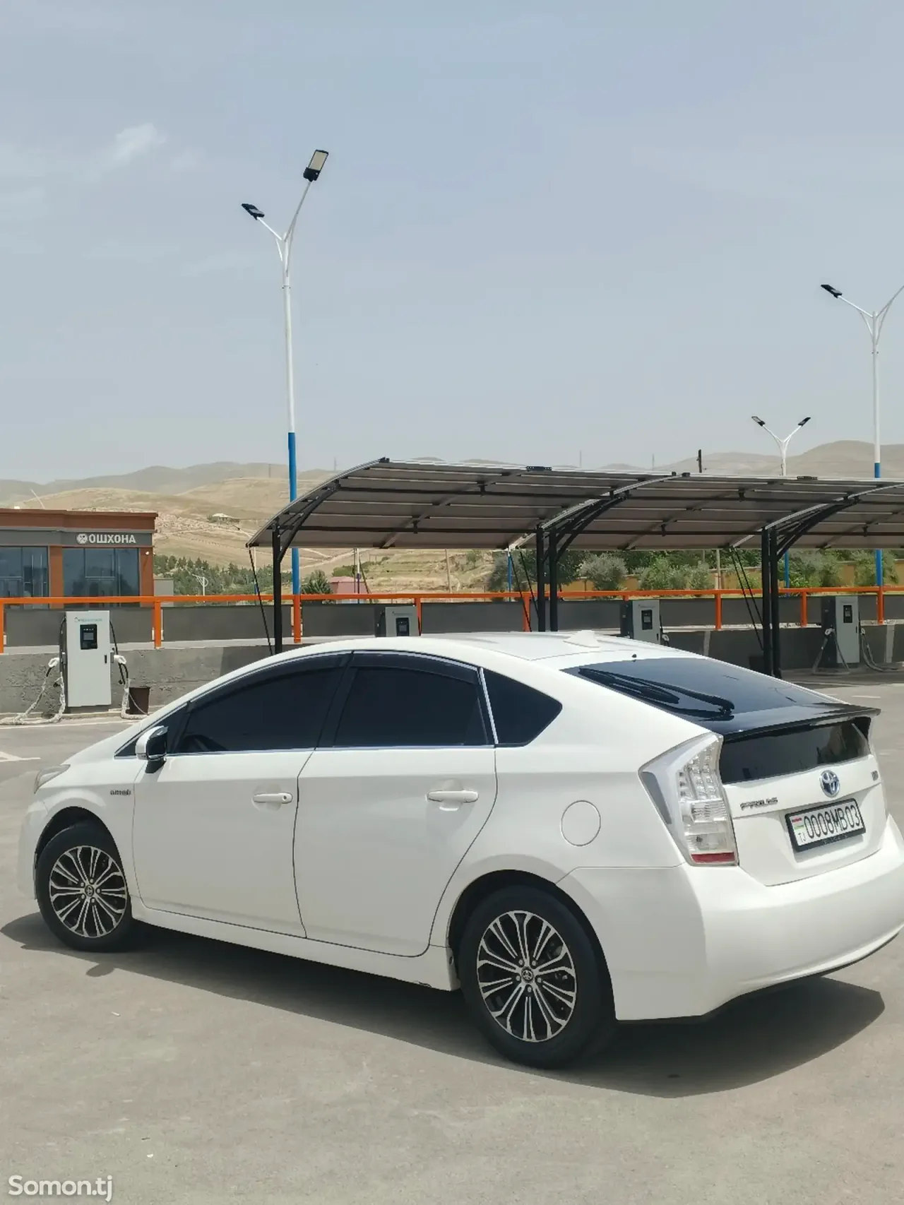 Toyota Prius 2010 · 1.8 AMT