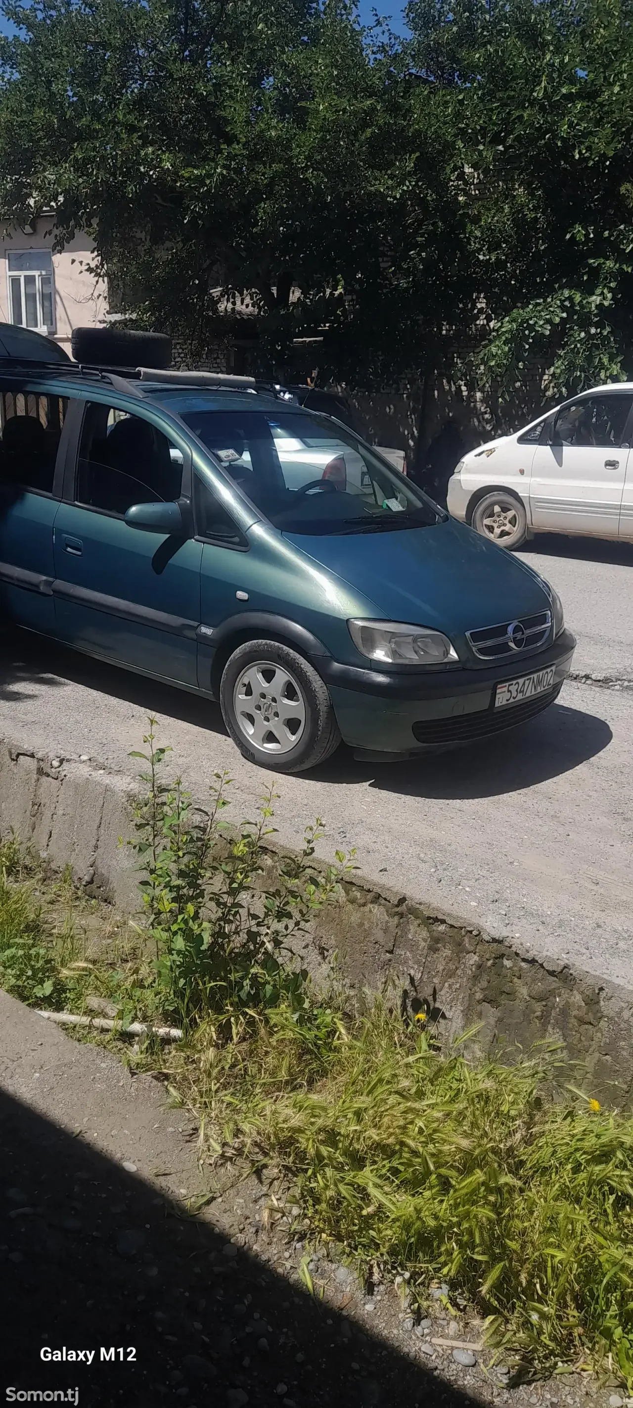 Opel Zafira 2003 · 1.6 MT