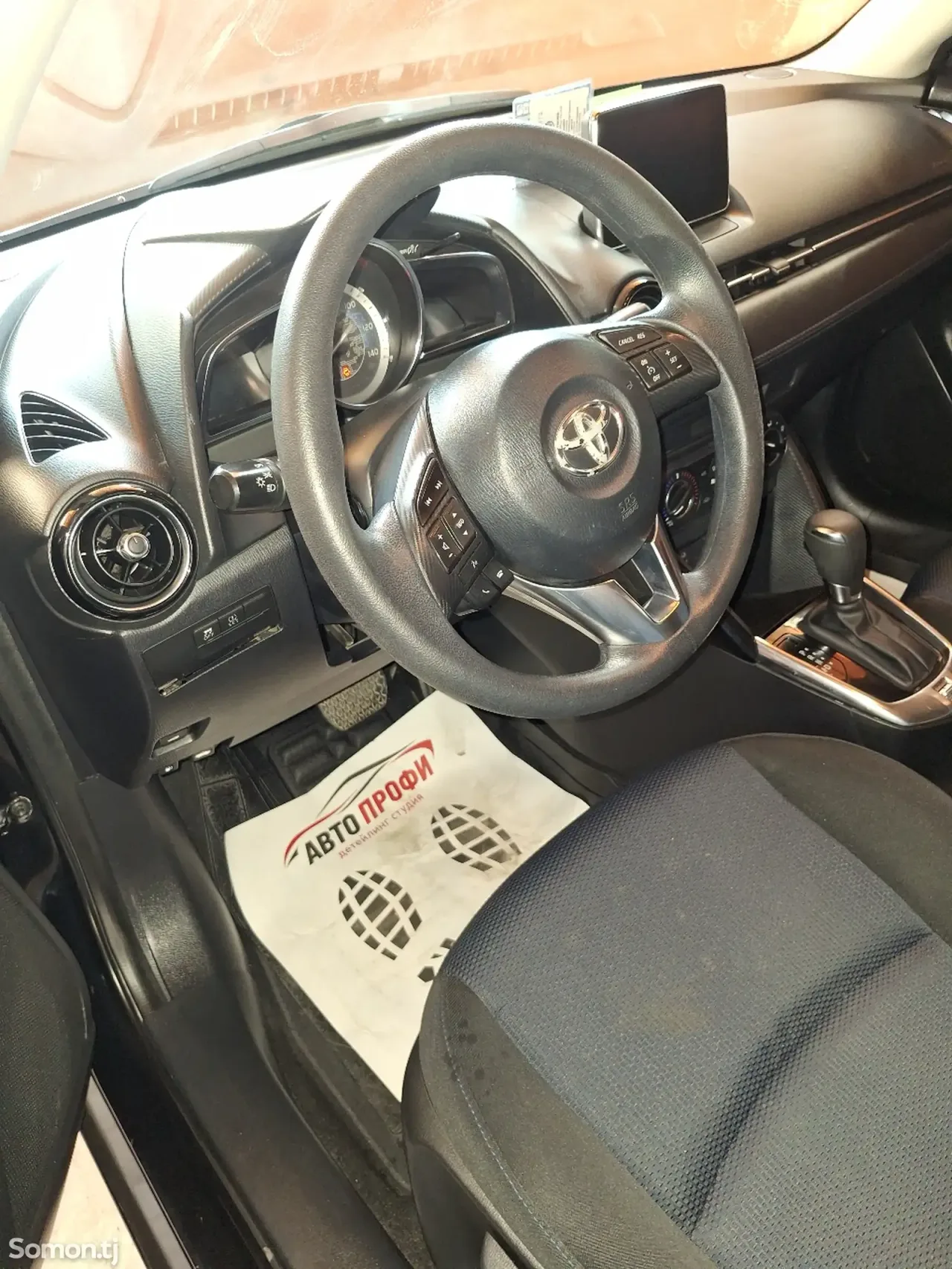 Toyota Yaris 2017 · 1.8 AT