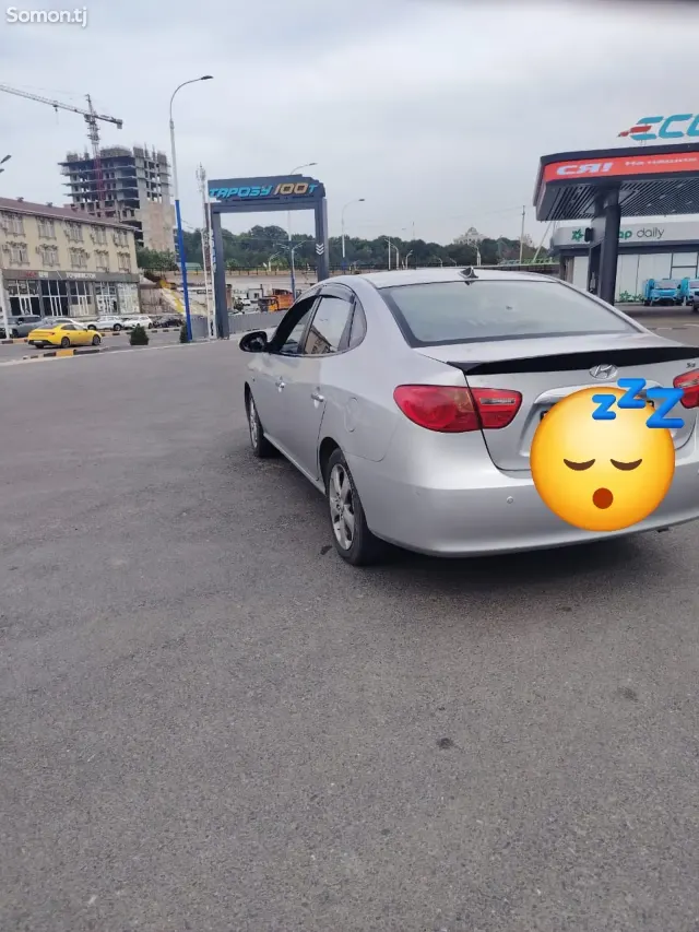 Hyundai Avante 2010 · 1.6 AT