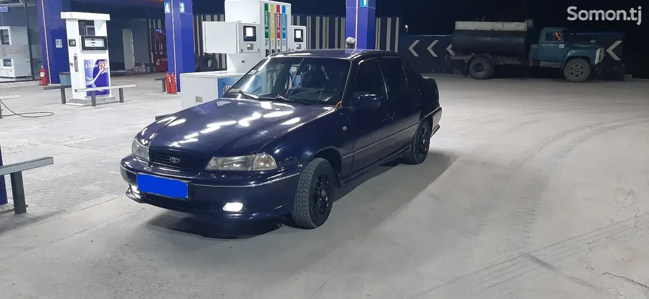Daewoo Nexia 1995 · 1.6 MT
