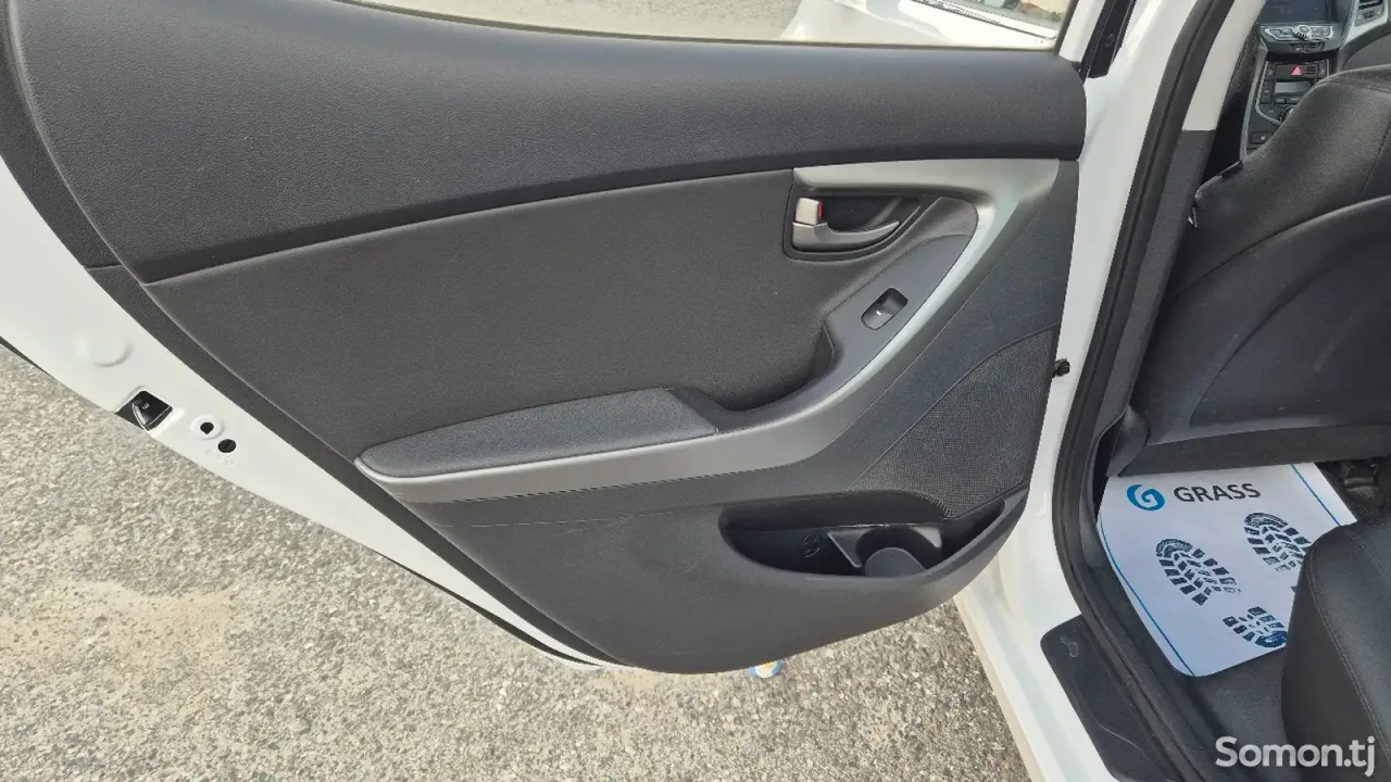 Hyundai Avante 2014 · 1.6 AT