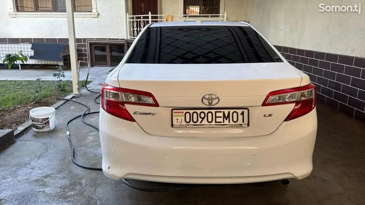 Toyota Camry 2012 · 2.5 AT