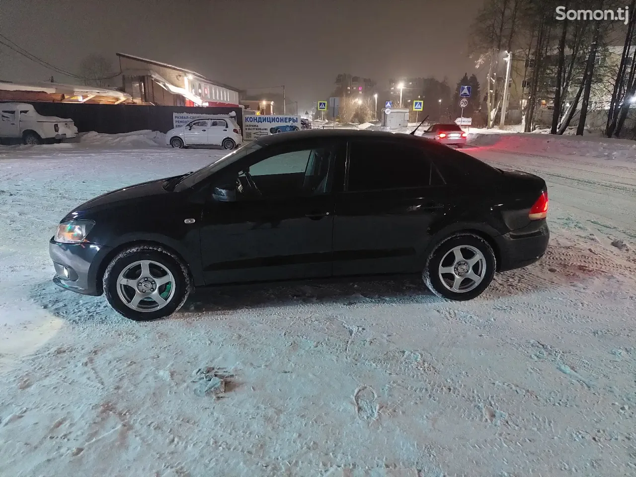 Volkswagen Polo 2013 · 1.6 MT