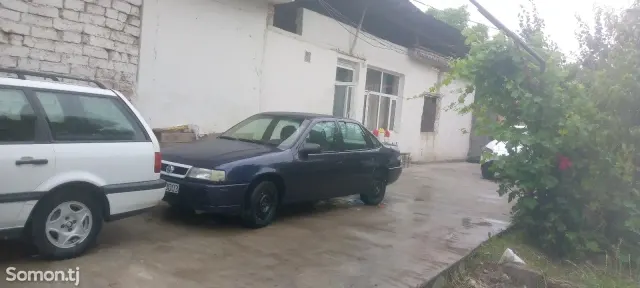 Opel Vectra A 1991 · 1.6 MT