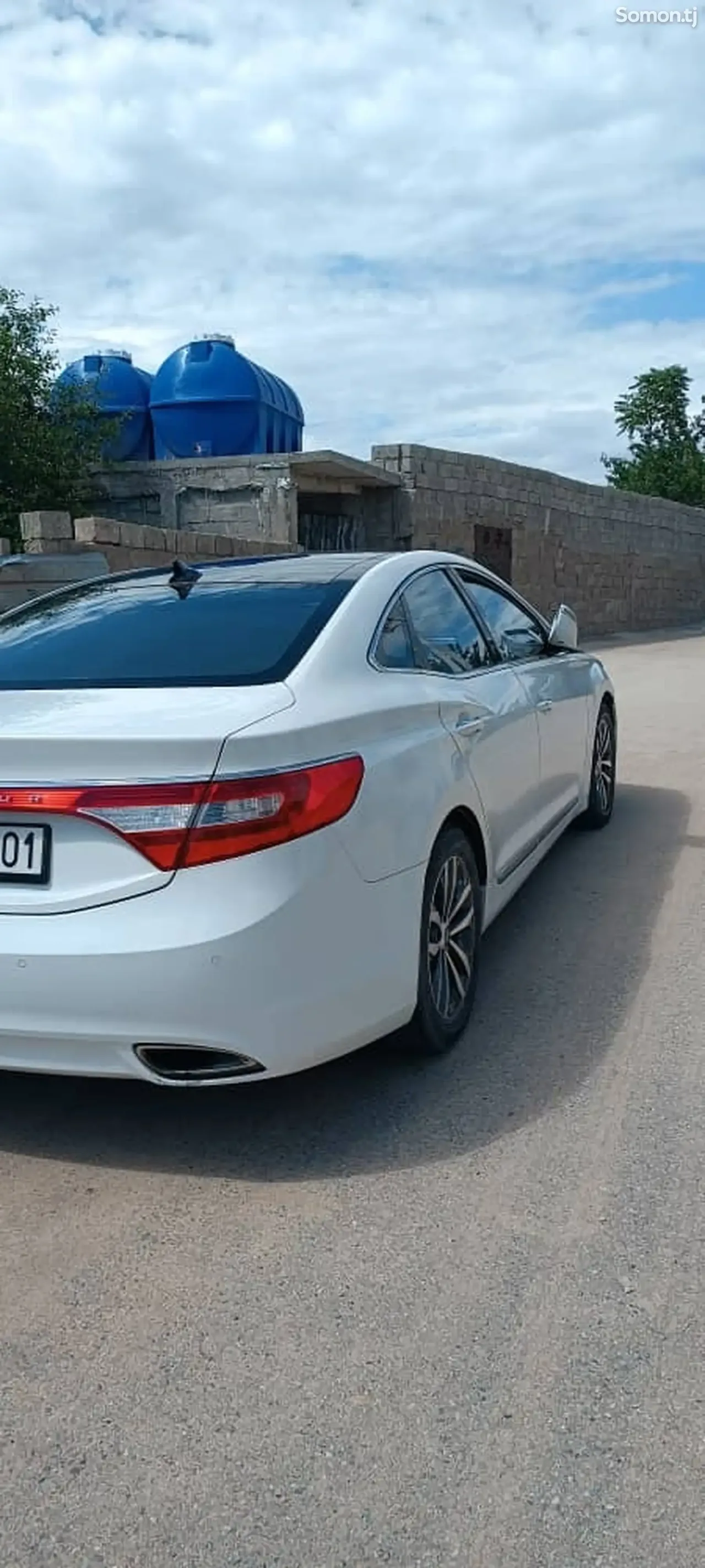 Hyundai Grandeur 2011 · 2.4 AT
