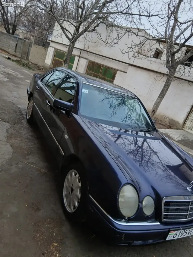 Mercedes-Benz E class 1998 · 2.2 MT