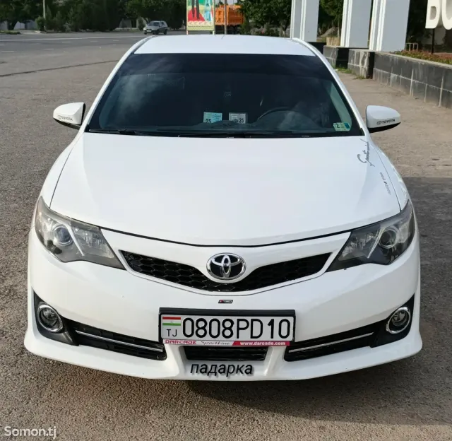 Toyota Camry 2014 · 2.5 AT