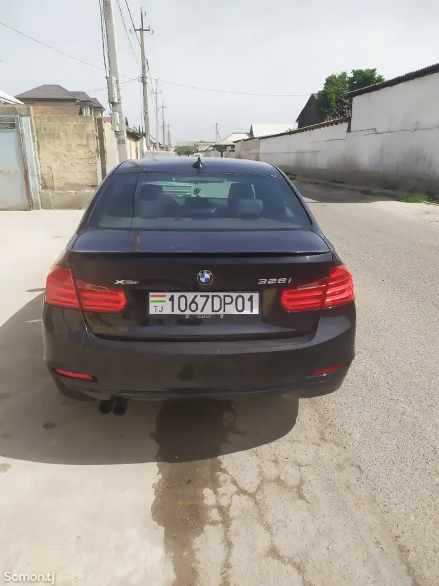 BMW 3 series 2014 · 2.0 AT