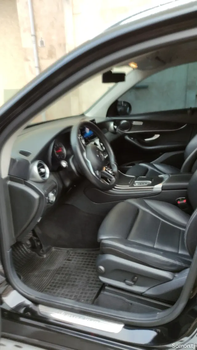 Mercedes-Benz GLC class 2022 · 2.0 AT