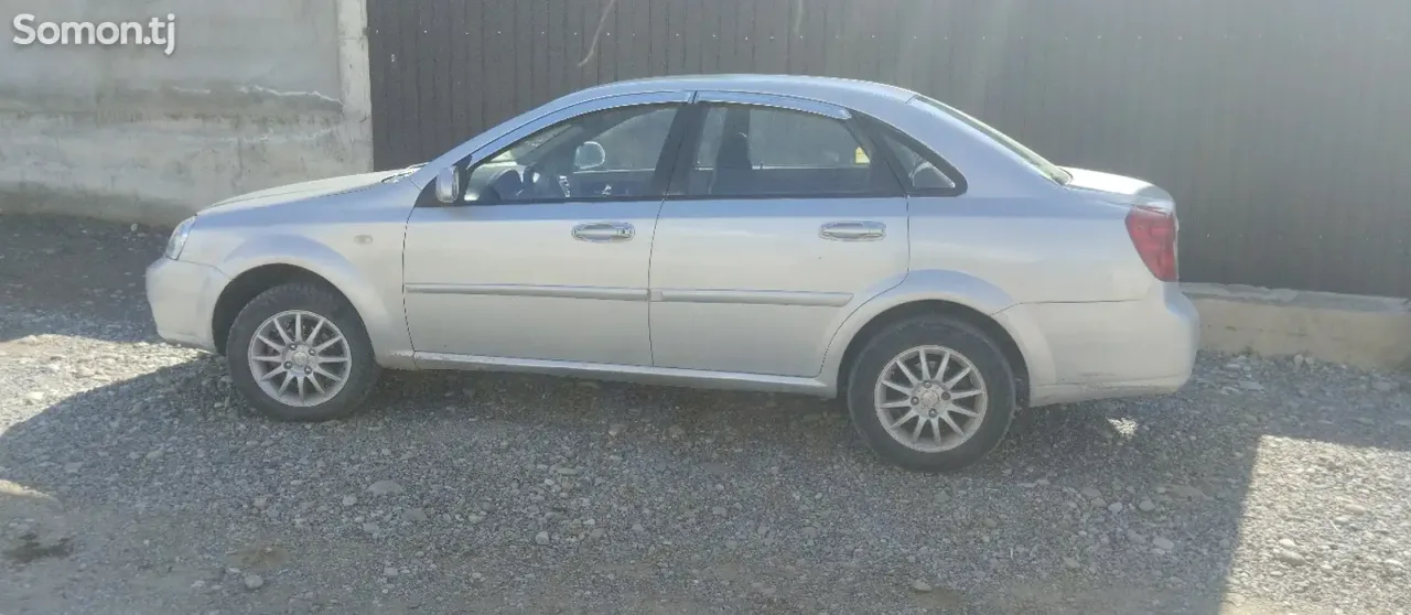 Chevrolet Lacetti 2006 · 1.6 MT