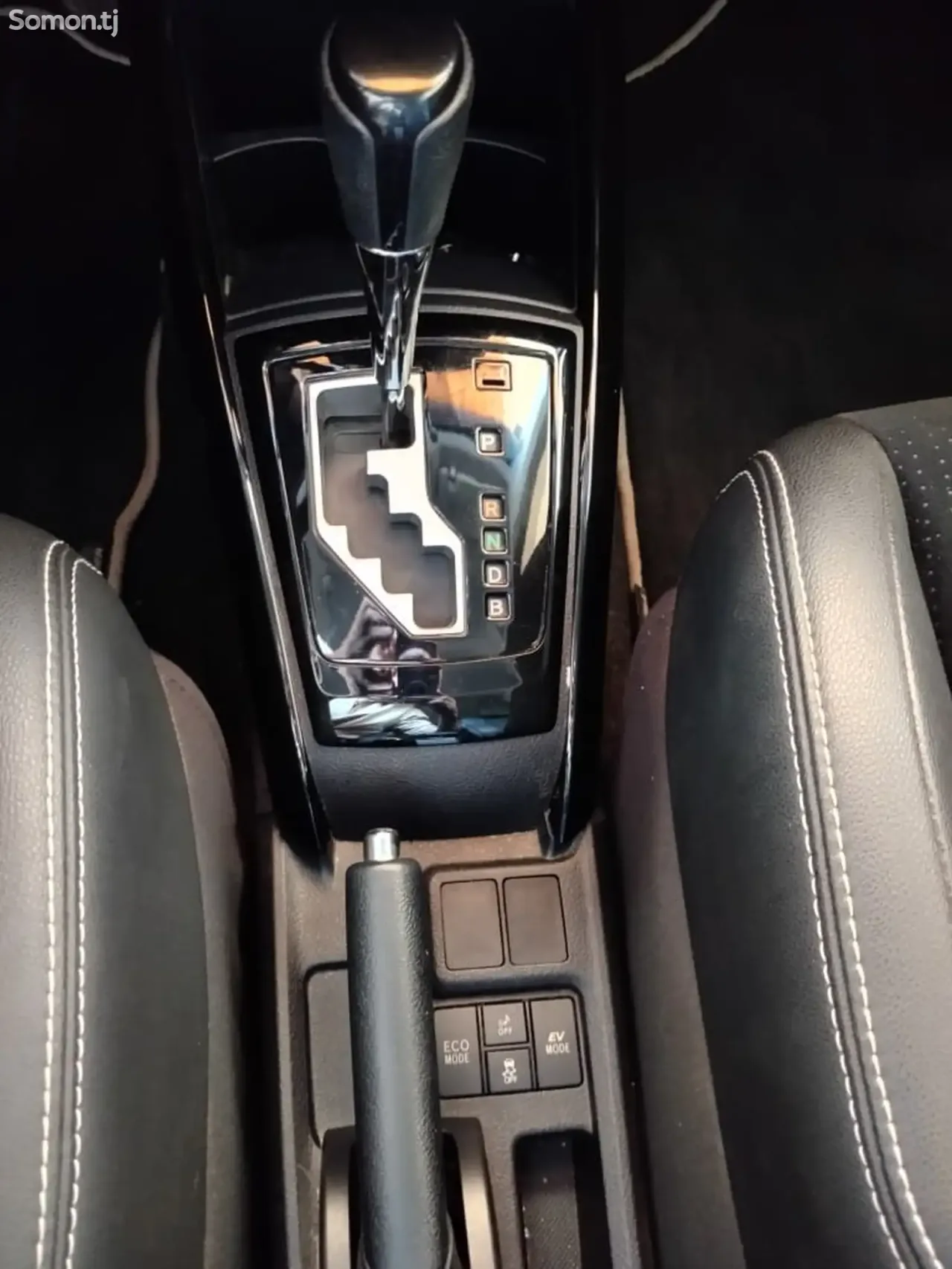 Toyota Fielder 2015 · 1.5 AT
