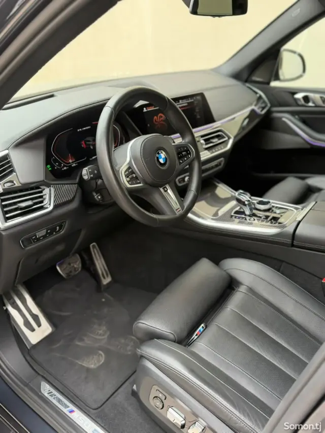 BMW X5 M 2022 · 4.4 AT