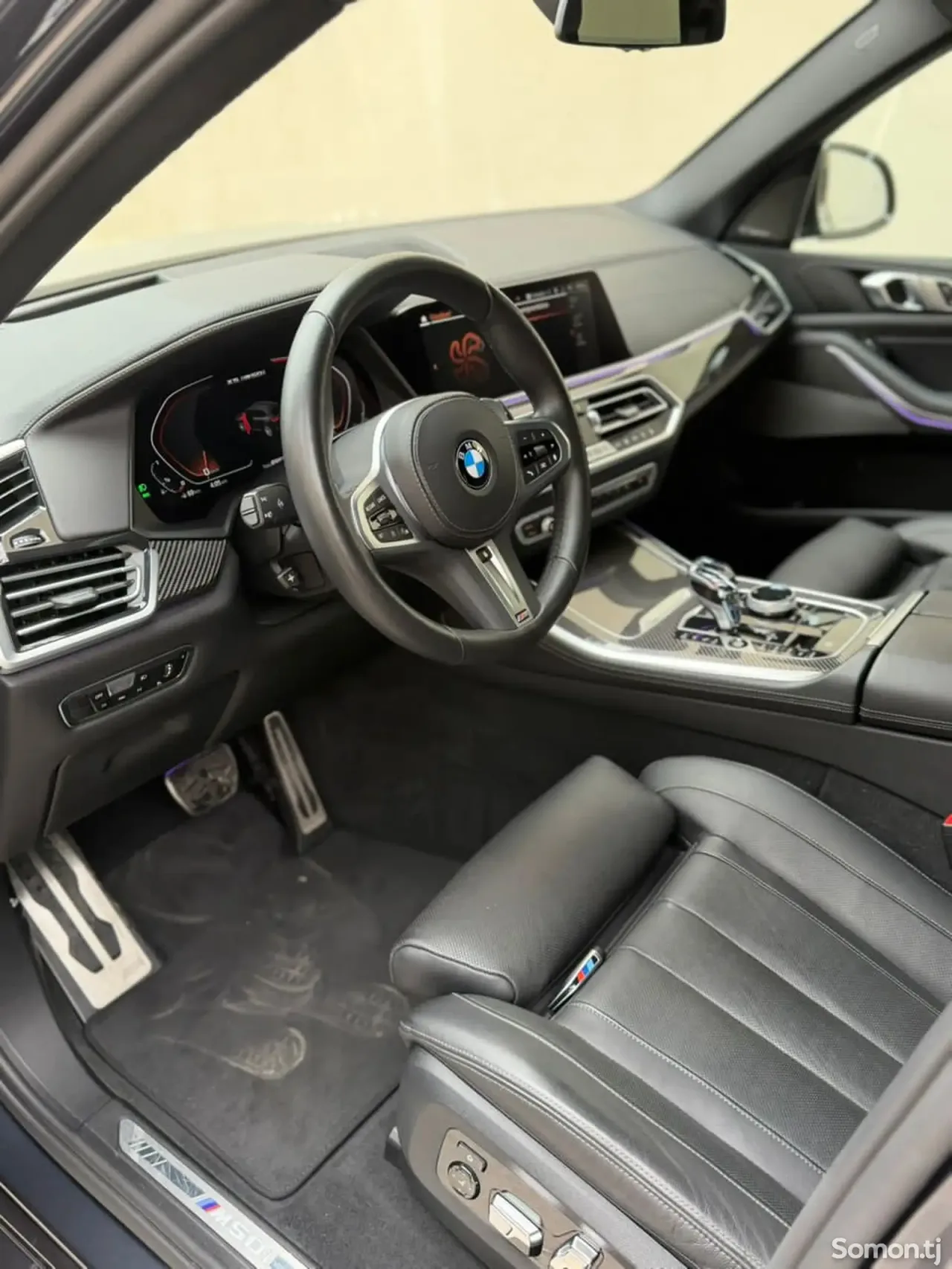 BMW X5 M 2022 · 4.4 AT