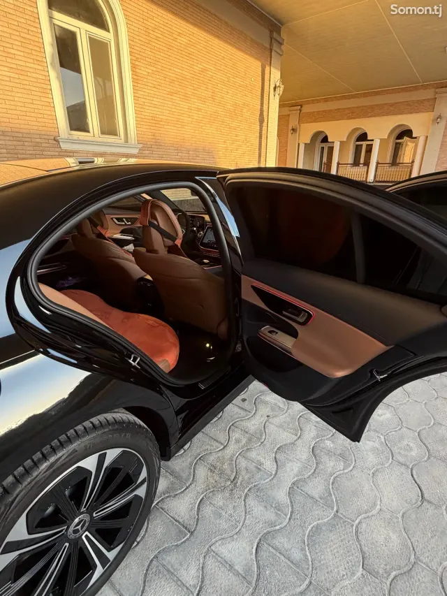 Mercedes-Benz E class 2025 · 3.0 AT